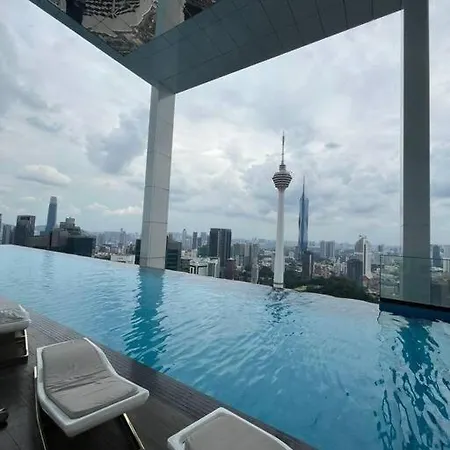 Facestyle Infinity Pool Klcc Smart Tv Free Wifi Two Bedroom
